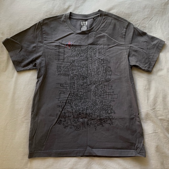 Uniqlo Marvel Tee - Picture 1 of 5